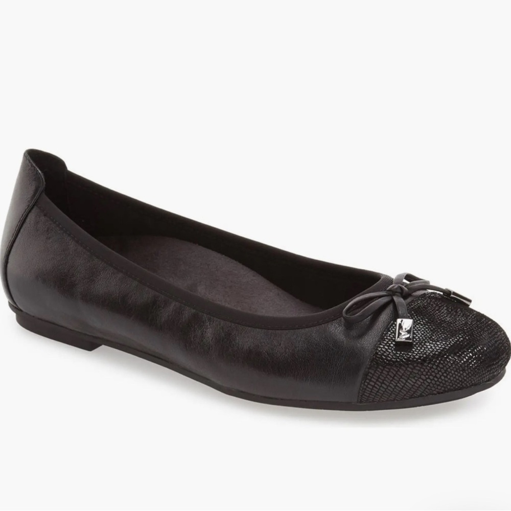 Brand New Vionic Minna Black Leather Cap Toe Ballet Flats Shoes Size 10